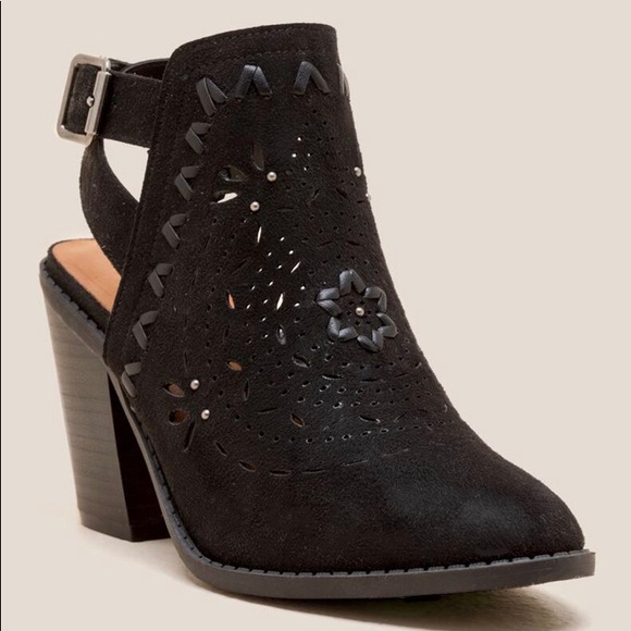 Perfect for summer- open back lazer cut boot - Picture 1 of 8